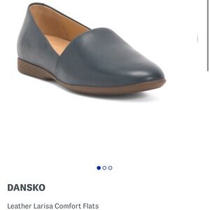 Women’s Dansko Leather Larisa Navy Flats, size 42